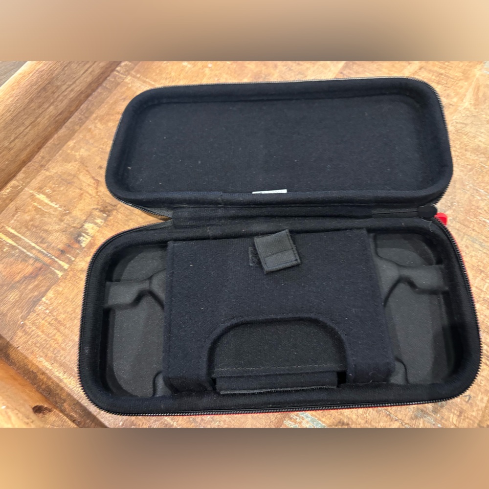 Nintendo Switch Case. - Picture 3 of 4
